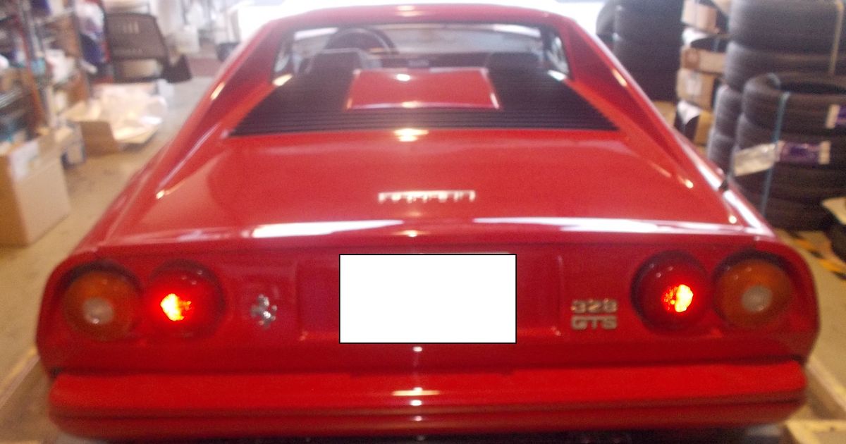 フェラーリ 励ませ 328 ラジエターロアパイプ118636 ジャンク品