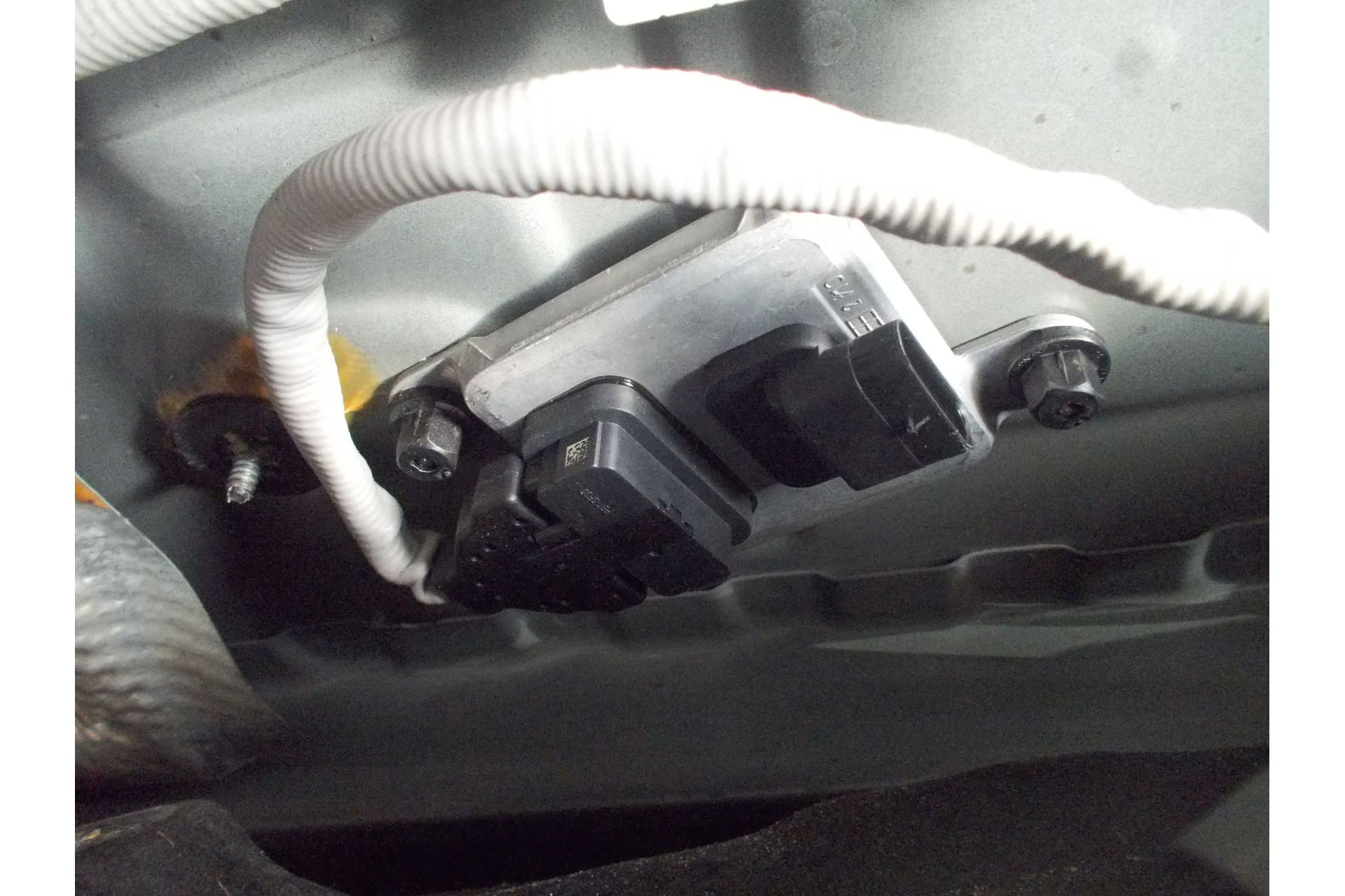 メルセデス　ベンツ　ＣＬＳ　Ｗ218　エンジンチェック　ＮＯＸセンサー交換