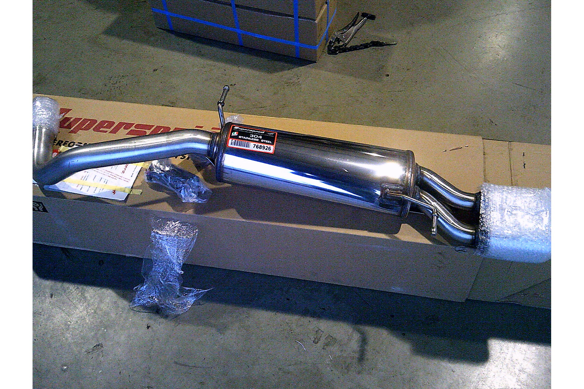 H26 アウディーA1 マフラー交換