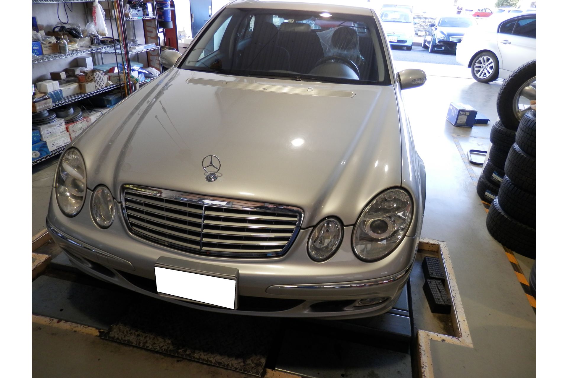 メルセデスベンツ ｅクラス ドライブレコーダー取付