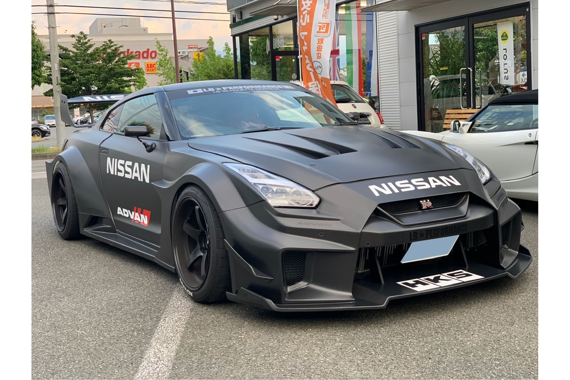 人気コーナー 愛車紹介 オーナーズコレクションにLB-Silhouette WORKS