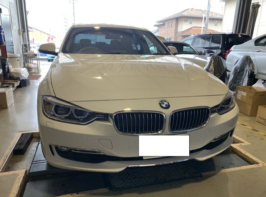 BMW DBA-3B20 3シリーズ　F30　ABS警告灯点灯　ホイールスピードセンサー交換