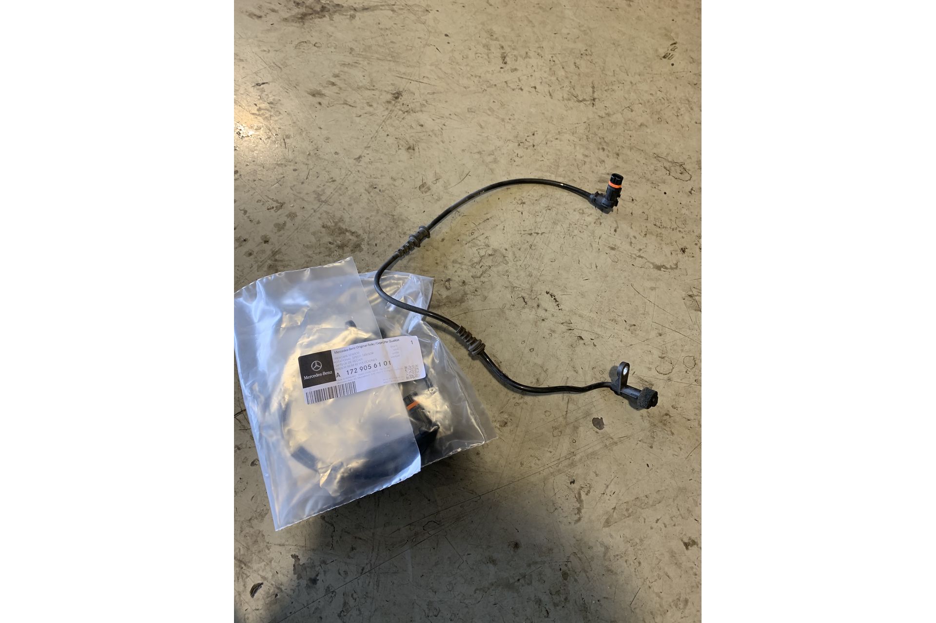 ベンツ メルセデス ベンツ SLK DBA-172448 R172 ABS警告灯点灯