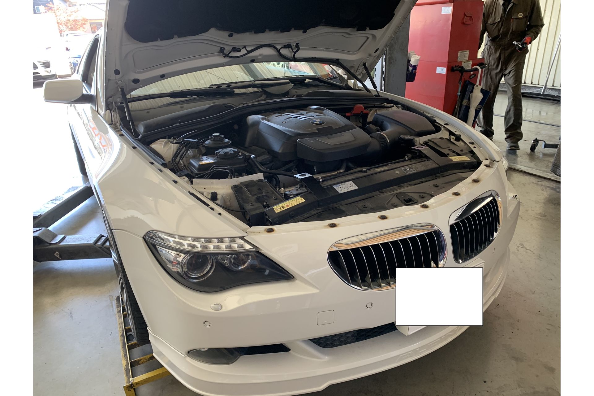 BMW ABA-EH48 E63 6シリーズ　ブレーキマスターバック交換