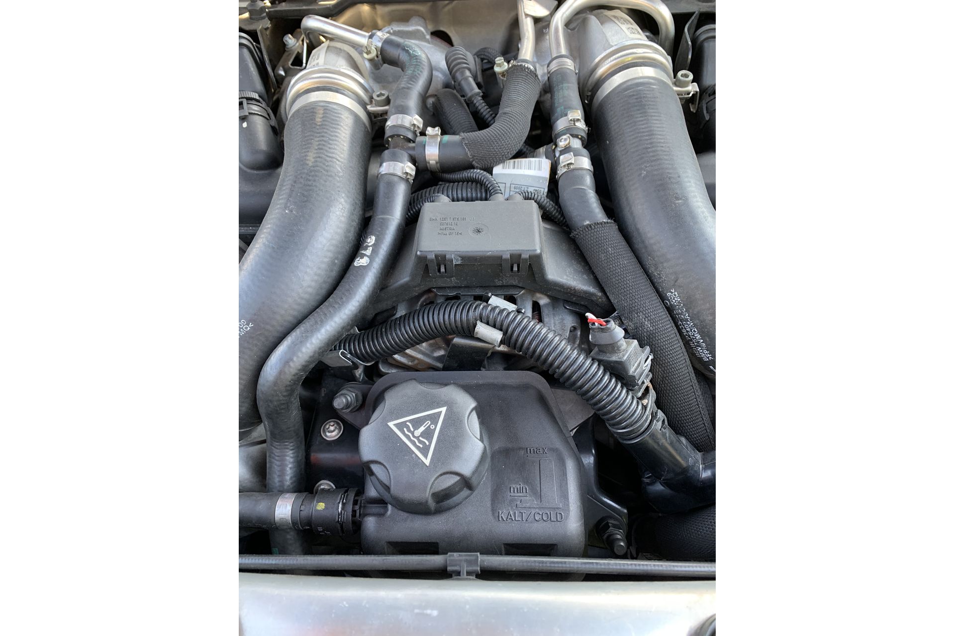BMW ABA-FG44 E71 X6 オルタネーター交換