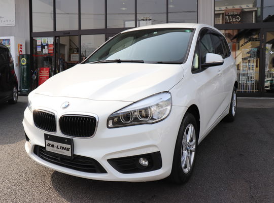 BMW218iグランツアラーの写真