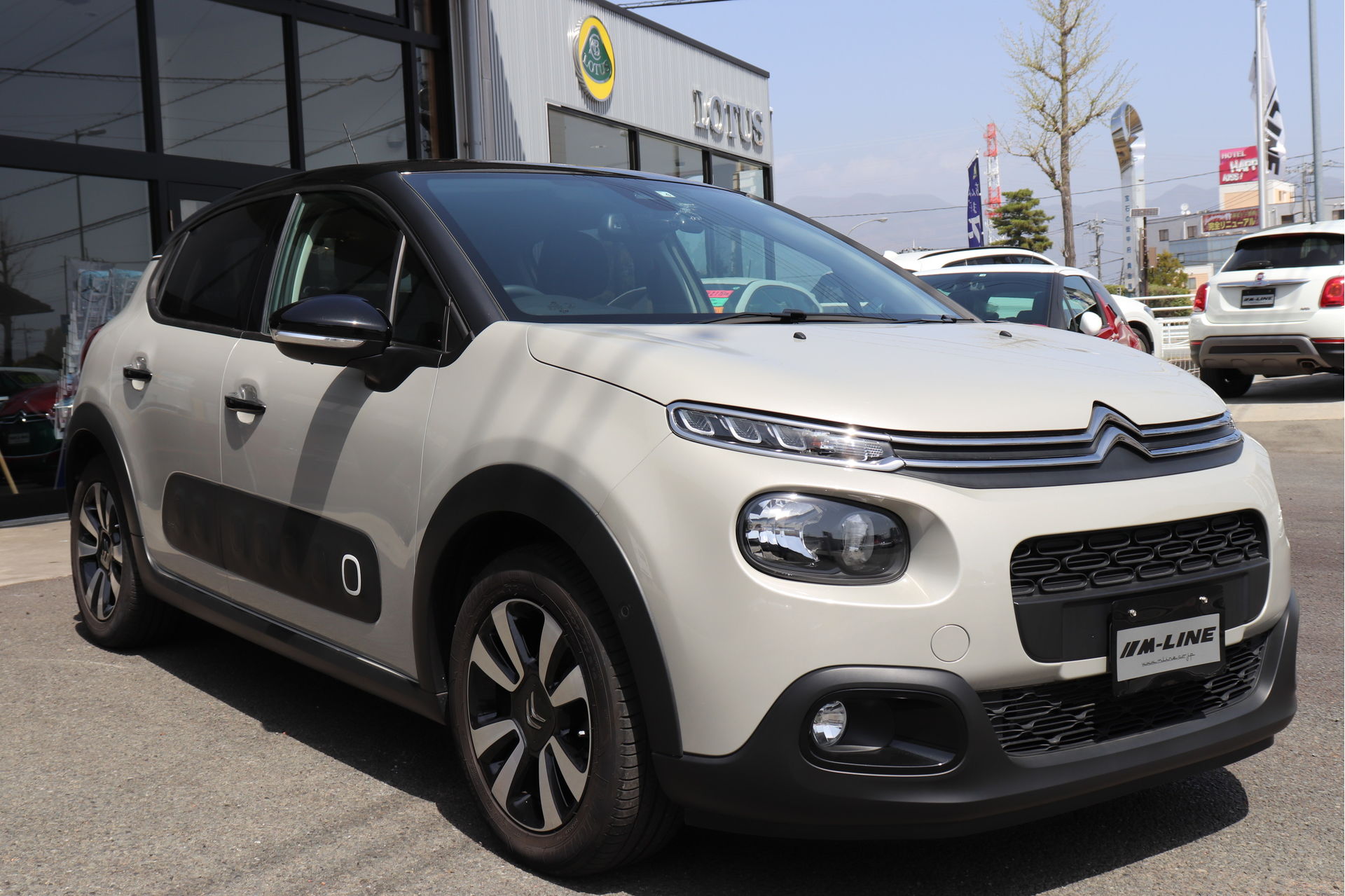 シトロエンc3シャイン納車 山梨県でシトロエン 中古車 ならエムライン