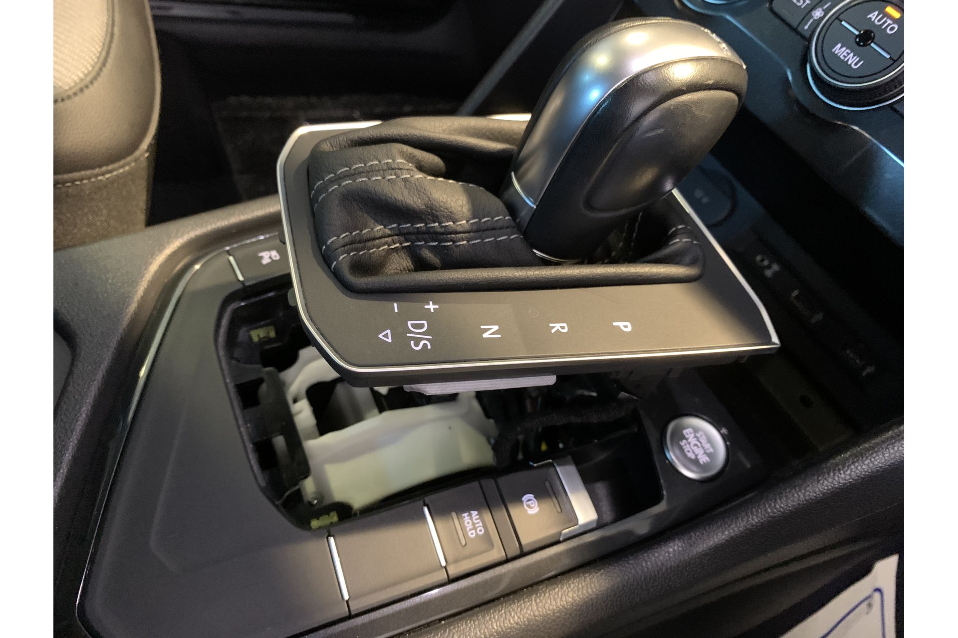 VW ティグアン スタートスイッチ交換