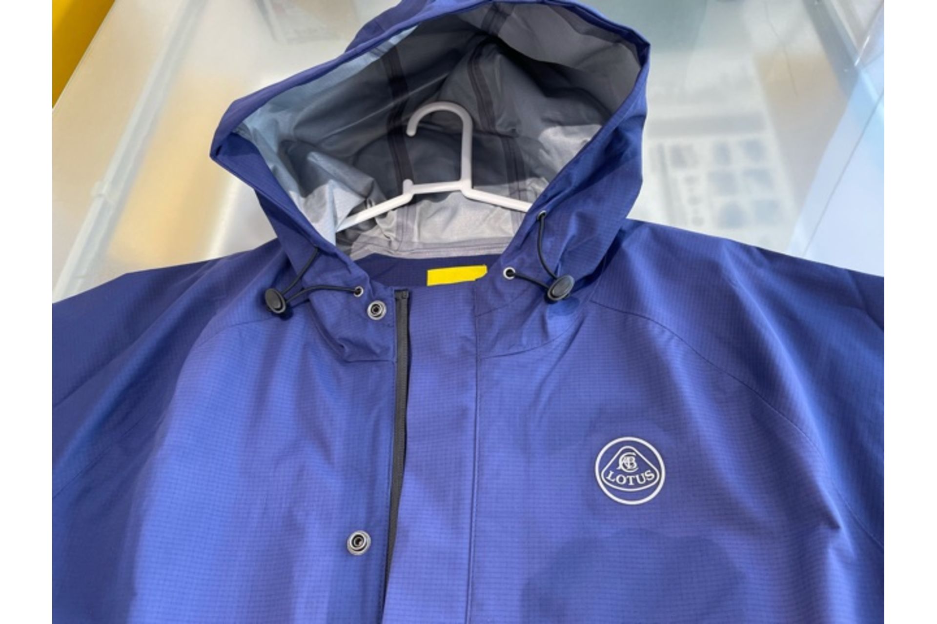 山梨　輸入車　エムライン　ロータス　ディーラー　2シーター　オープン　スポーツカー　グッズ