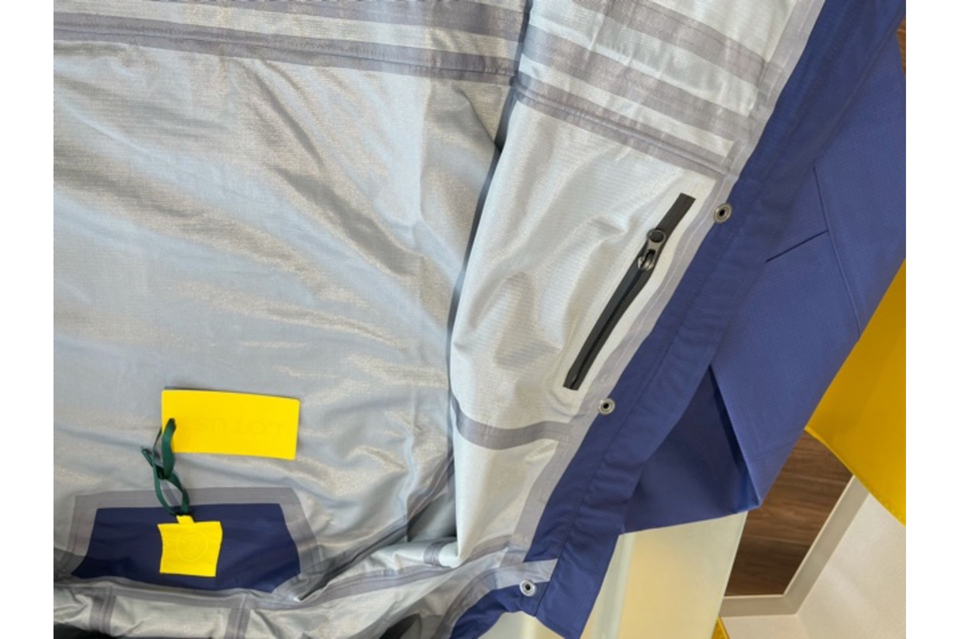 山梨　輸入車　エムライン　ロータス　ディーラー　2シーター　オープン　スポーツカー　グッズ