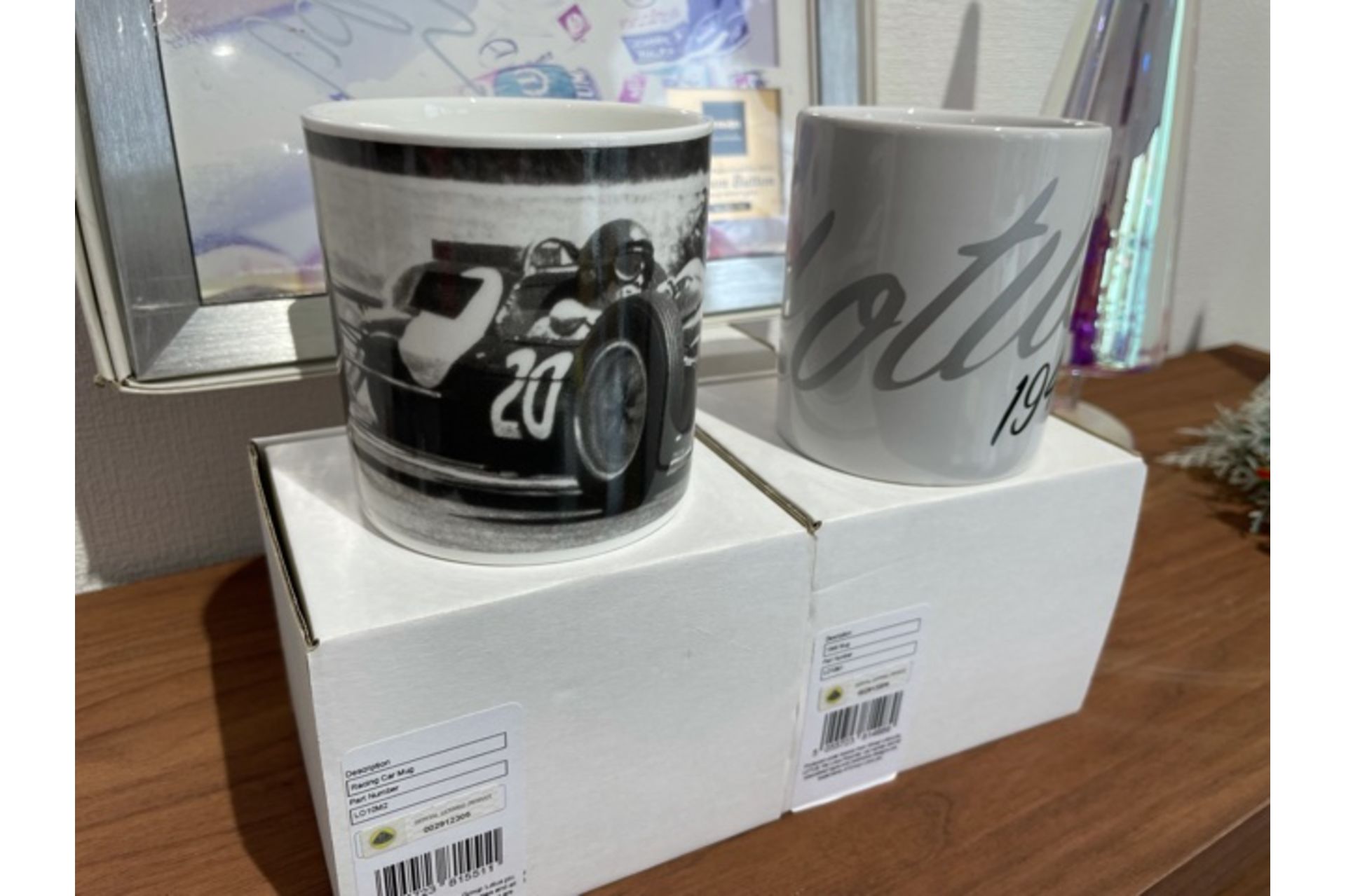 山梨　輸入車　エムライン　ロータス　ディーラー　2シーター　オープン　スポーツカー　グッズ