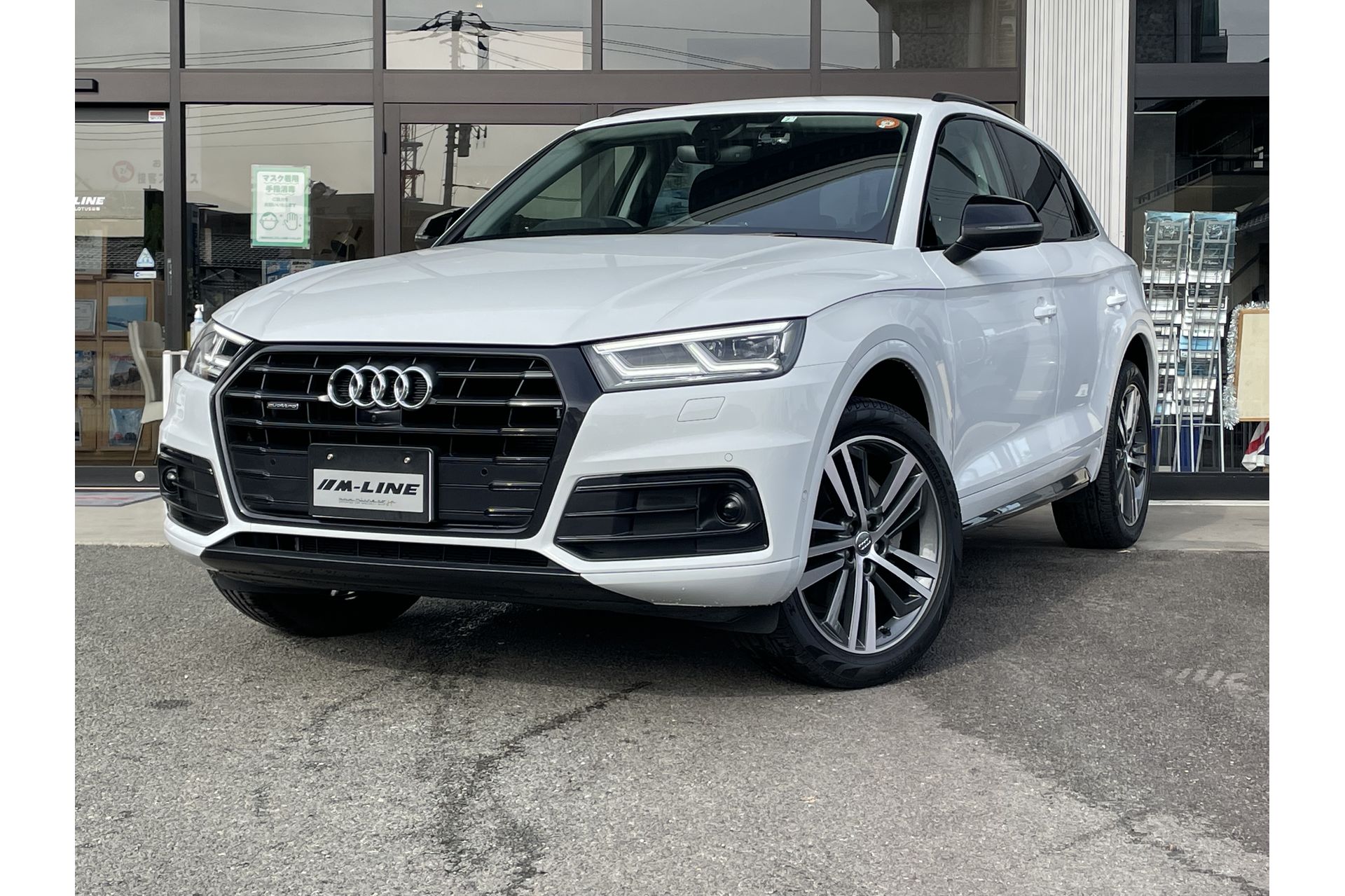 アウディQ5ファーストエディションブラックスタイリング