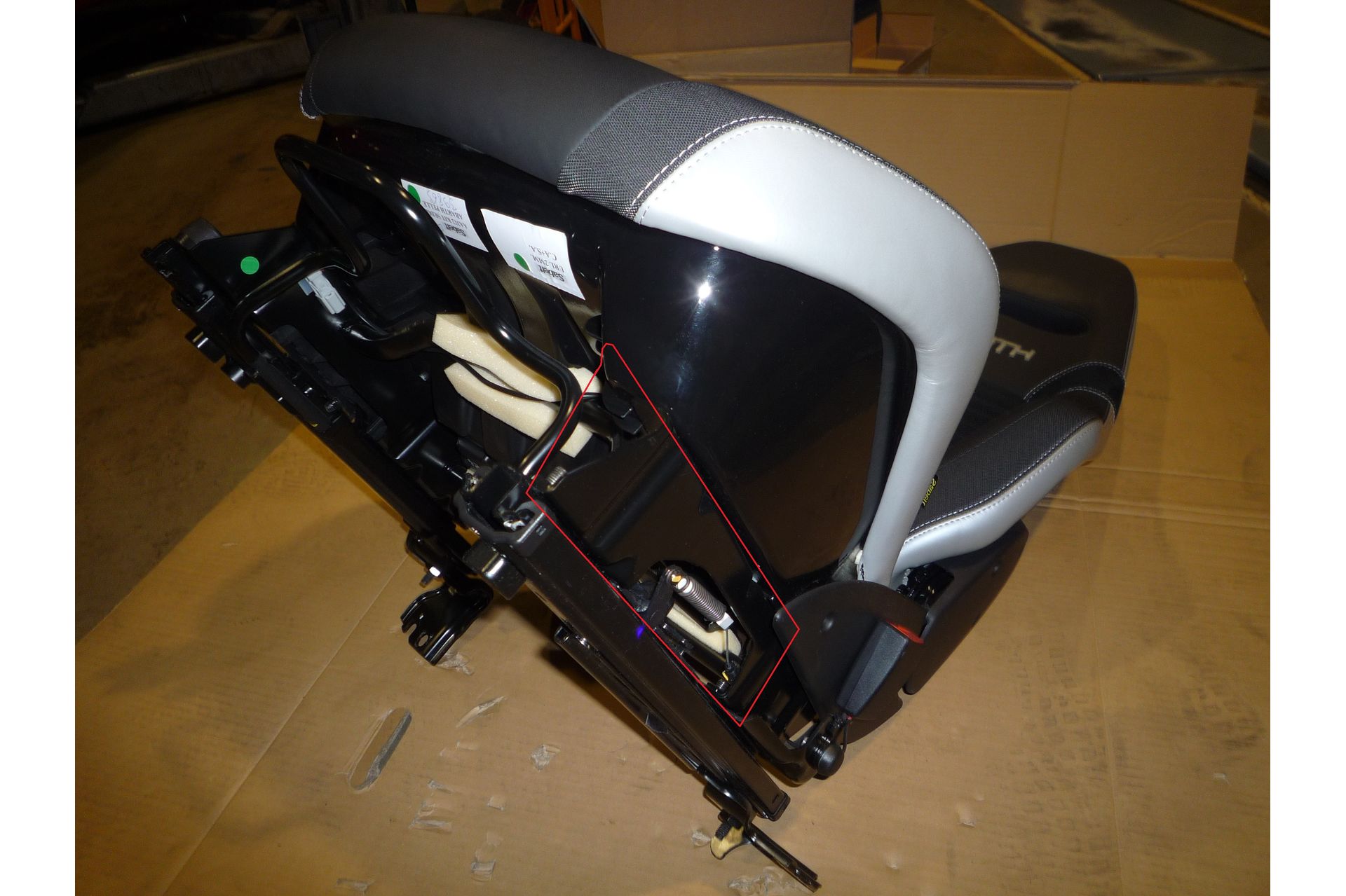 アバルト595コンペ シートレール交換 | 山梨で高品質な中古車販売 
