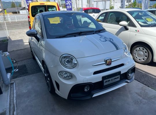 山梨　輸入車　エムライン　FIAT アバルト