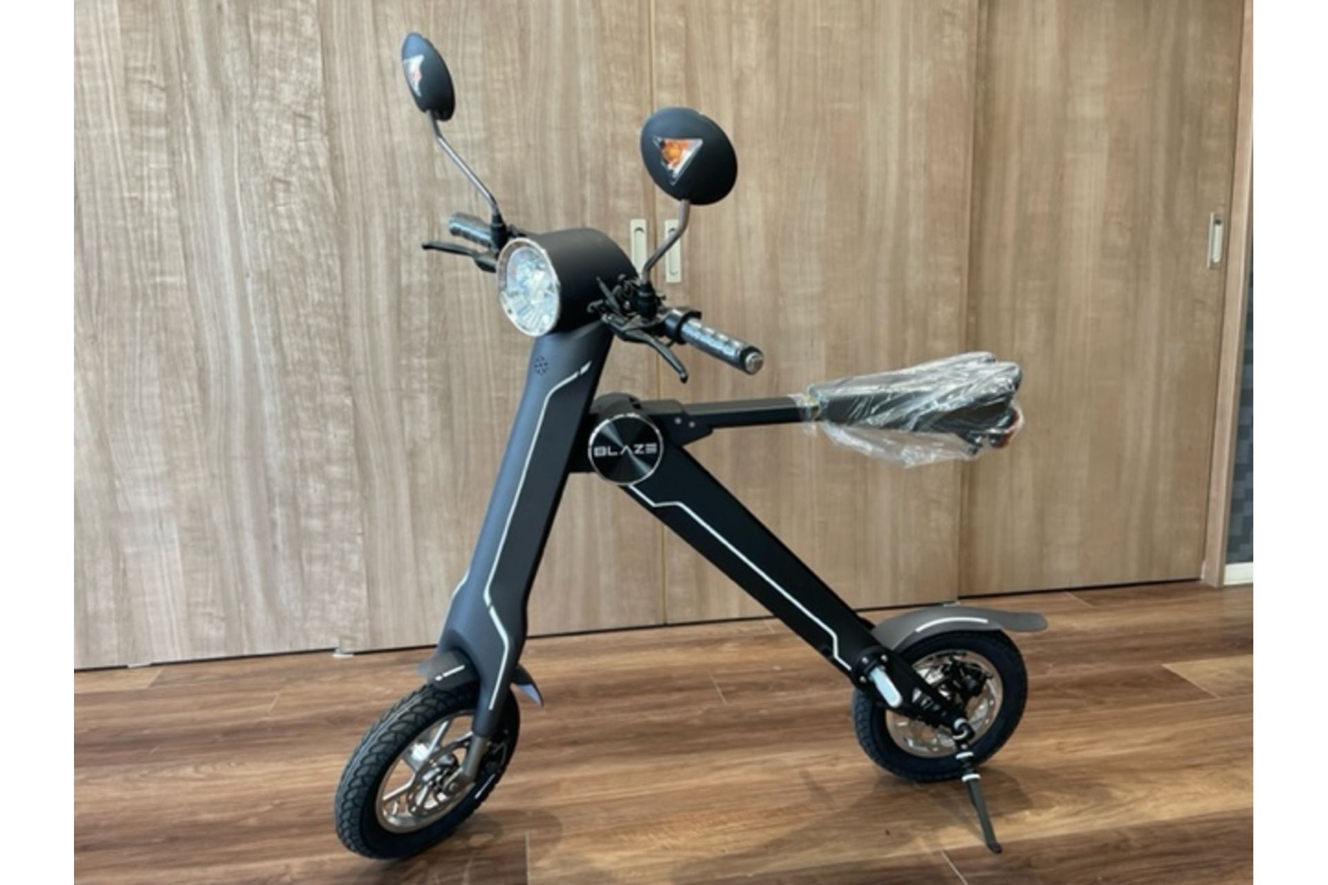 　輸入山梨車　エムライン　電動バイク　BLAZE