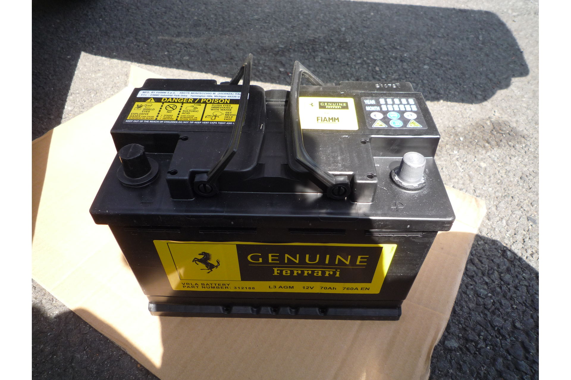 フェラーリF430 バッテリー交換 