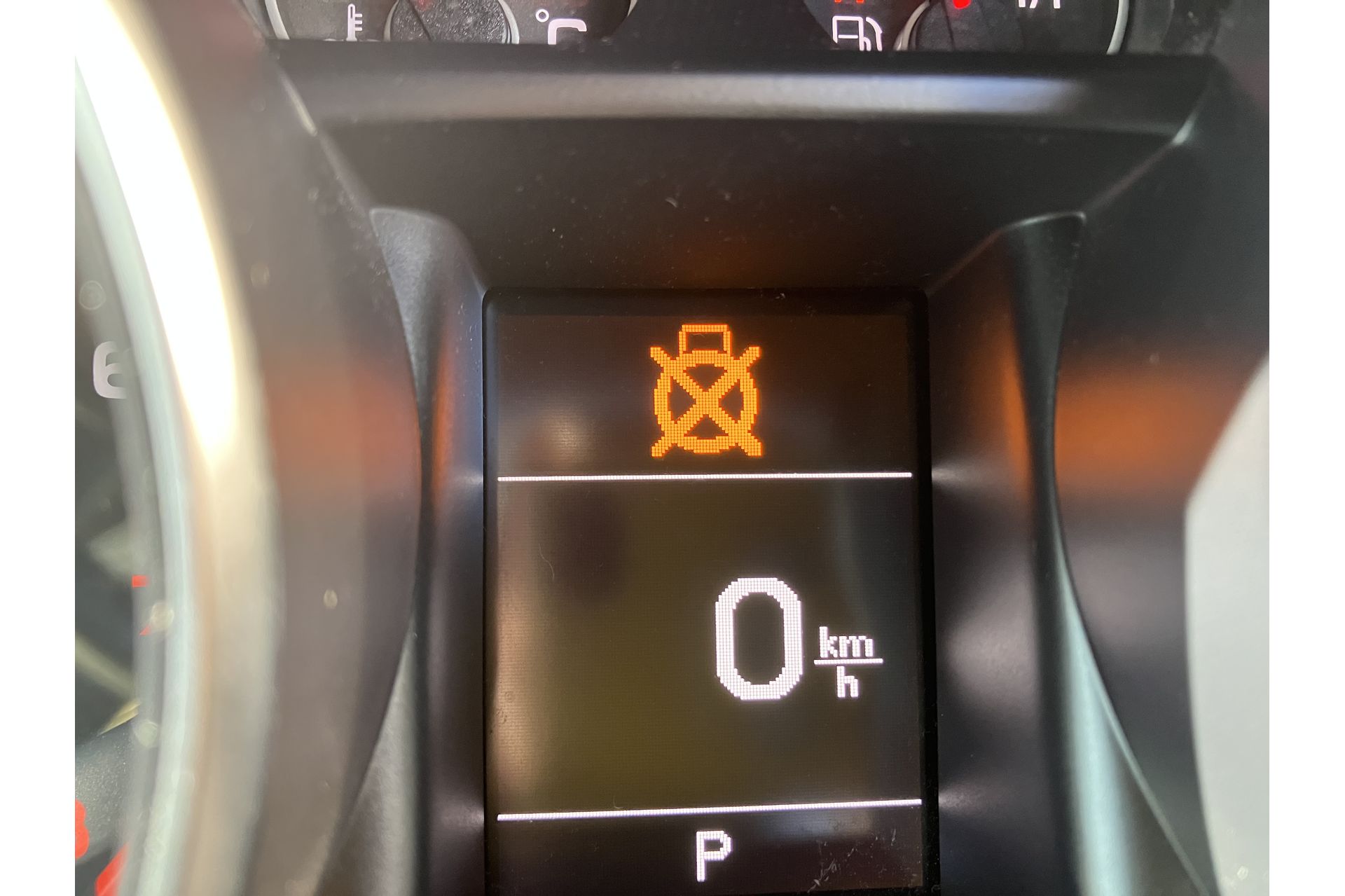 AUDI TT テールライト異常修理