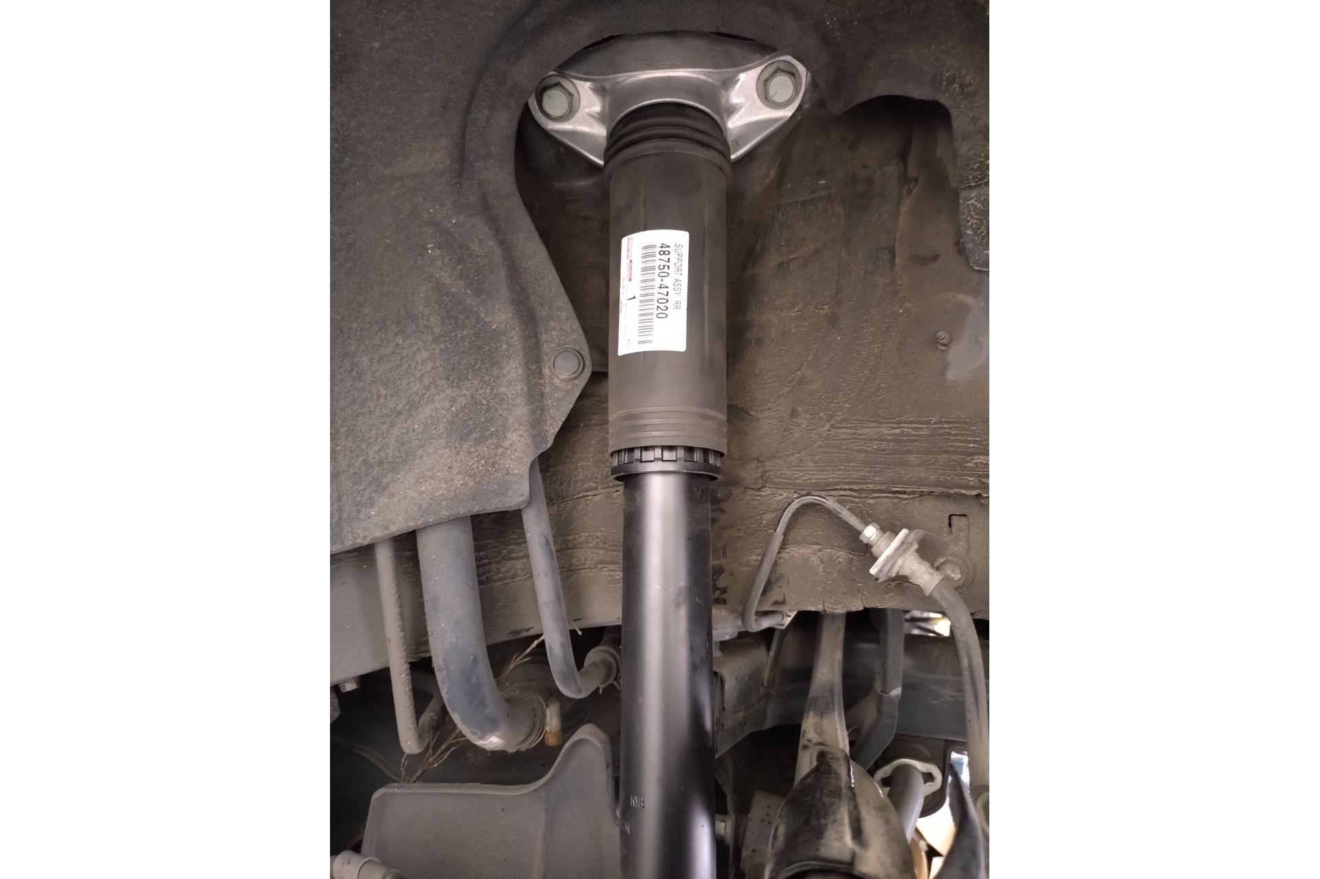 50系プリウス 車検整備＆リアショック交換＆フロントスタビリンク