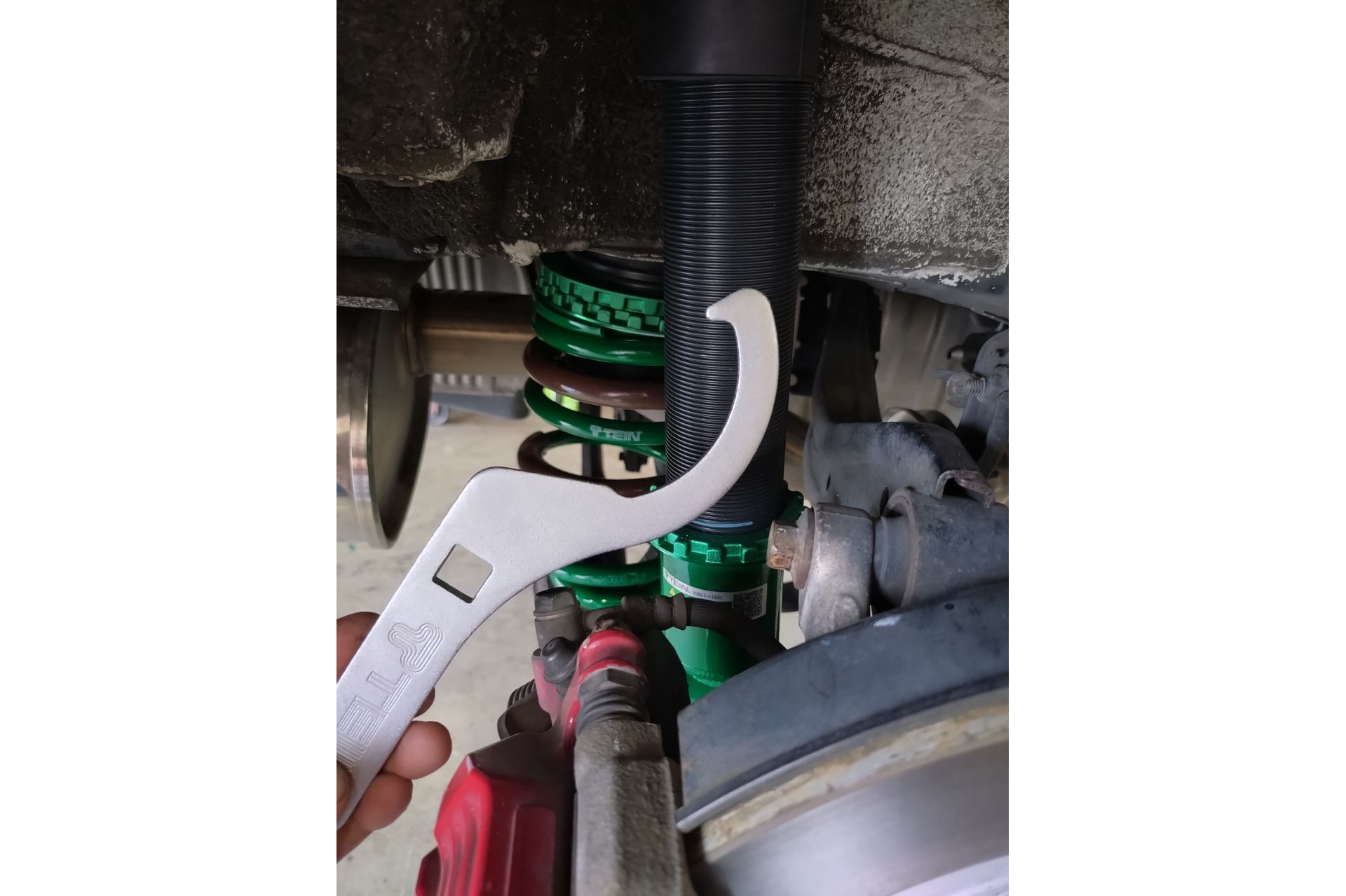 FD2 シビックタイプR 車高調取付け！